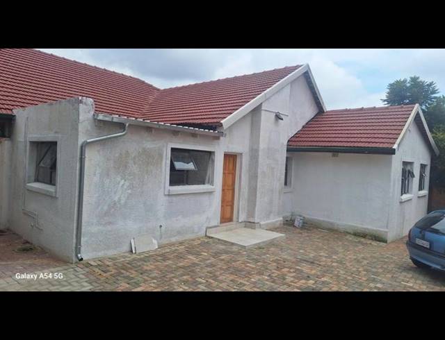 3 BEDROOM PROPERTY TO RENT IN LINMEYER